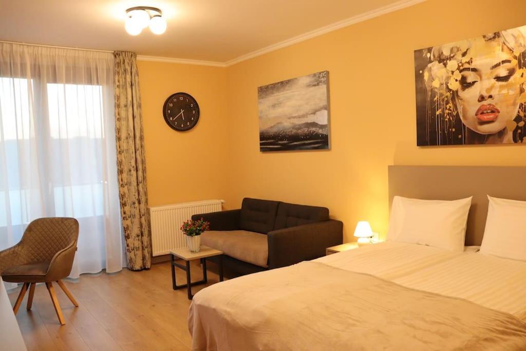Parklake Home Cluj-Napoca Exteriör bild